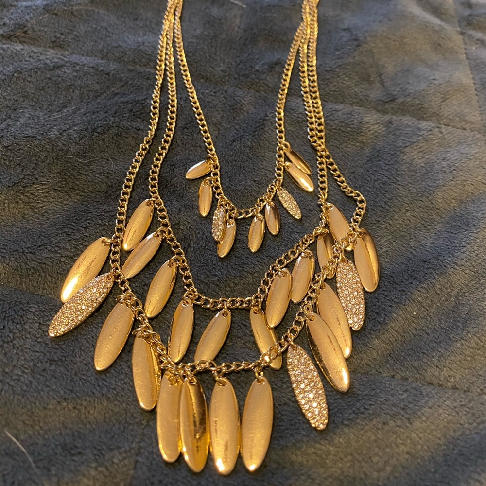 NWOT Bay to Baubles Leilani Fringe Pendant